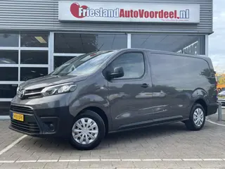 Toyota PROACE Worker 2.0 D-4D Navigator /Cruise/Airco/Trekhaak/Stoelverw./ Distr. vv 05-2025/BTW aut