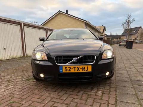 Volvo C70 Convertible - 2.4 D5 Summum Geartronic 2007 Zwart Cabrio Aut CC Apk!