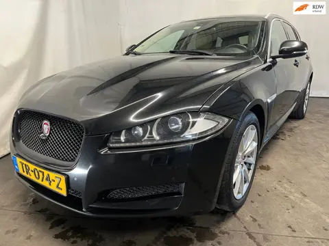 Jaguar XF Sportbrake 2.2D Prestige L.E. - Rondom gebruikersschade, Auto start en rijdt