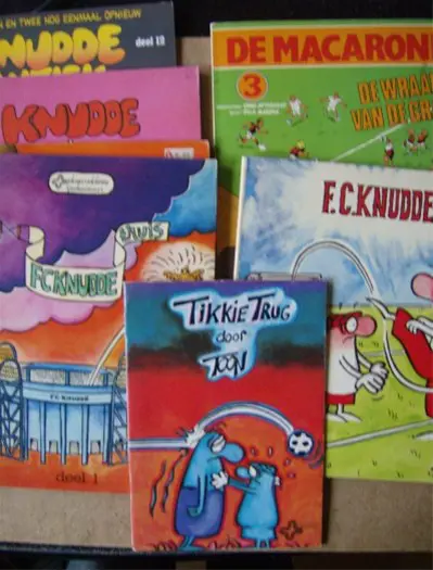 6 voetbalstrip macaronis en knudde