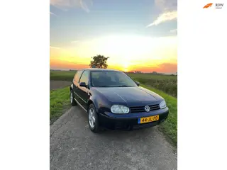 Volkswagen Golf 1.6-16V airco / nieuwe apk!!