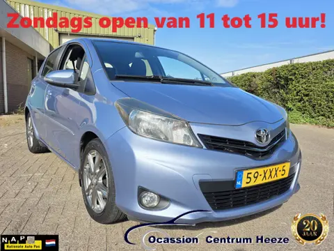 Toyota Yaris 1.3 VVT-i AUT! 1e Eig! Camera! Lm! Apk 10-2027! Dealer Onderh! Zondag OPEN!