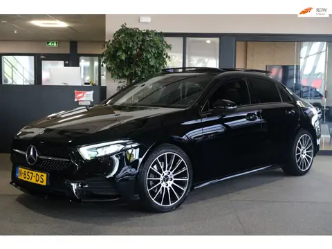 Mercedes-Benz A-klasse 200 Business Solution AMG Pano Cam PDC Navi Airco