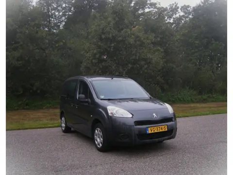 Peugeot Partner 120 1.6 VTi L1 XR . BENZINE . Airco . Elec ramen . Schuifdeur . MARGE . nette auto .