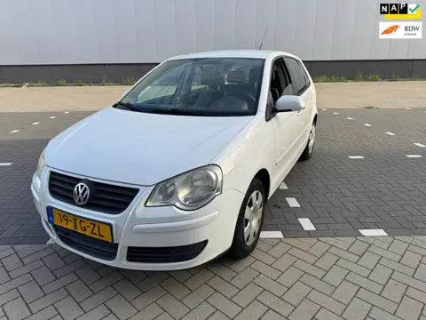 Volkswagen Polo 1.4-16V Optive
