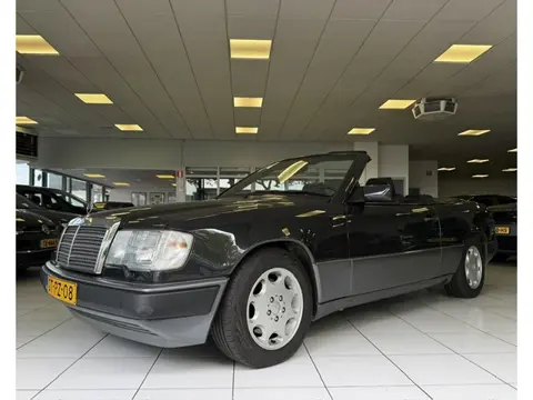 Mercedes-Benz 200-500 (W124) Cabrio 300 CE-24/In Nieuwstaat