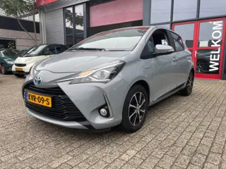Toyota Yaris 1.5 Hybrid Executive zeer mooie auto