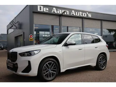 BMW IX1 EDRIVE20 BMW IX1 EDRIVE20 M sport elekt stoelen 360 camera acc