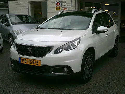 Peugeot 2008 1.2 PureTech Blue Lion
