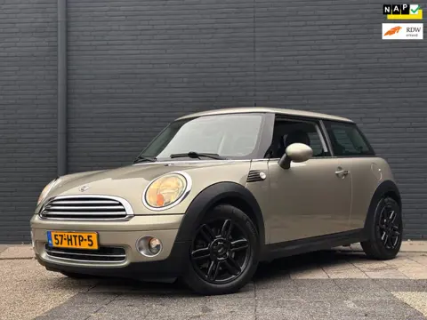Mini 3-Deurs 1.4 One | Panoramadak | Nette Auto