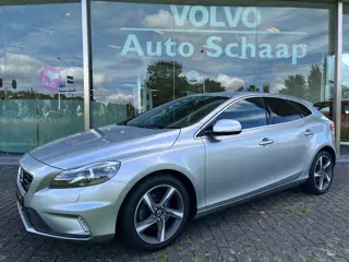 Volvo V40 1.6 T2 R-Design | Rijklaar incl garantie | Trekhaak Navigatie Donker getint glas