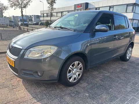 Skoda Fabia 1.4-16V Tour APK 24-07-2027