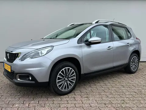 Peugeot 2008 1.2 PureTech | NL auto | Panoramadak | Trekhaak | Nieuwstaat! DK1079