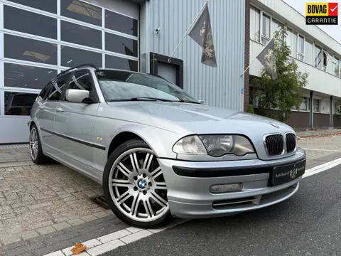 BMW 3-serie Touring 330i Executive ECC/LMV18/LEER/SCHUIFDAK