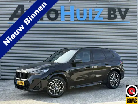 BMW X1 sDrive20i M Sport Panoramadak Trekhaak Elek. Stoelverstelling Carplay Keyless Entry