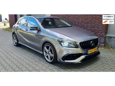 Mercedes-Benz A-klasse 160 Ambition/ AMG-Line / 18"Velgen / Led verlichting