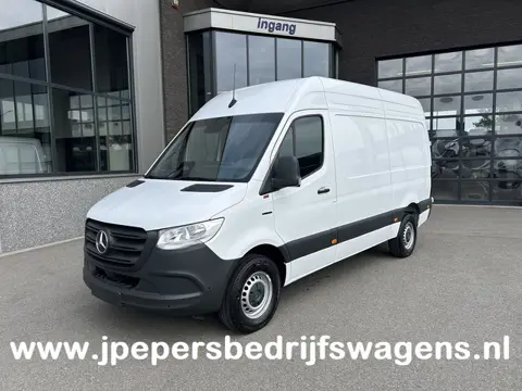 Mercedes-Benz eSprinter 320 L2 H2 Pro 81kWh / Snel laden 115Kw / Trekhaak / Smartphone integratie / 
