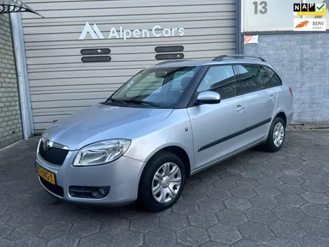 Skoda Fabia Combi 1.4-16V Tour Eerste eigenaar / Dealer onderhouden / Cruise controle / AC / APK 09-