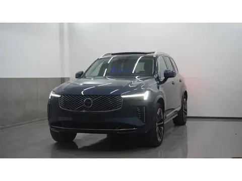 Volvo XC90 2.0 T8 Plug-in hybrid AWD Plus Bright ** FULL OPTIONS, PANO, TREKH, 21-inch LMV, H&K SOUN