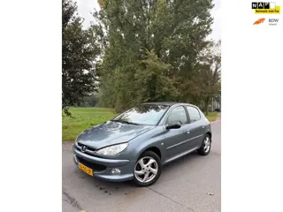 Peugeot 206 1.6-16V Griffe|NAP|Automaat|Airco