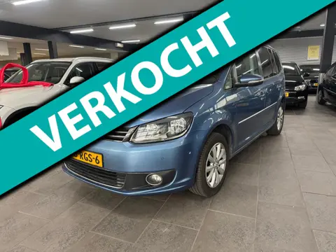 Volkswagen Touran 1.2 TSI Highline BlueMotion 7p. Navigatie camera clima cruise controle lm-velgen e
