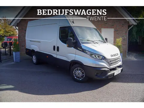 Iveco Daily 210 pk L2H2 Aut. 3500KG Laadvermogen Vol opties, Trekhaak, 3-zits