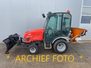 Alles voor de WINTERDIENST: strooizout , sneeuwscheppen , zoutstrooiers , vegers , etc. ....