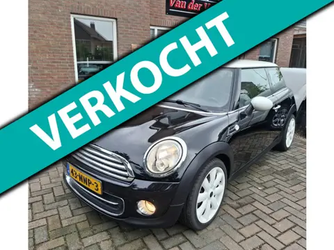 Mini 3-Deurs 1.6 Cooper Chili. Zeer netjes & goed onderhouden O.a. airco, cruise, leder, lichtmetaal