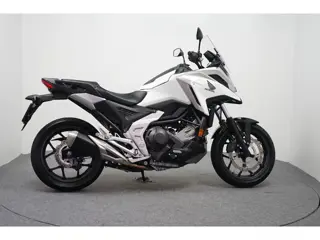 Honda NC 750X DCT GERESERVEERD MB 30-10 (bj 2021)