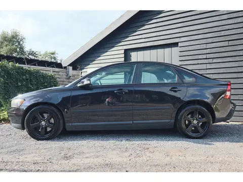 Volvo S40 2.4 D5 Momentum (bj 2007, automaat)