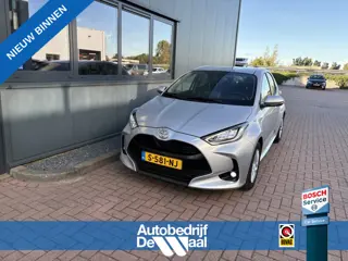 Toyota Yaris 1.5 VVT-i 125pk Business Plus LED/HUD/KEYLESS/CAMERA/WINTERPACK/ADAPT.CRUISE