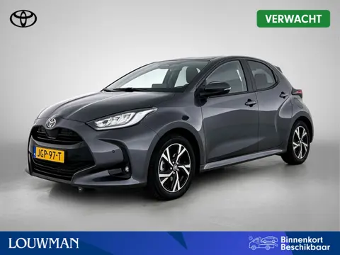 Toyota Yaris 1.5 Hybrid 115 Dynamic Comfort Pack | BTW voertuig | Dodehoek detectie | Stoel+stuurver