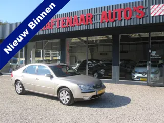 Ford Mondeo 1.8-16V Futura nette auto met trekhaak apk nieuw 14-11-2027