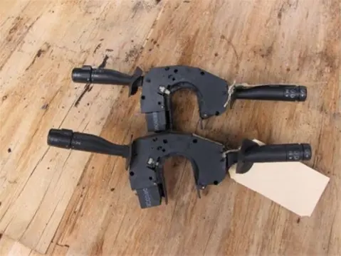 Ford Ka Combi schakelaars Sloopauto inkoop Den haag