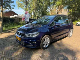 Volkswagen Golf Sportsvan 1.5 TSI Automaat Highline. Wij zijn altijd de goedkoopste met de beste Vak