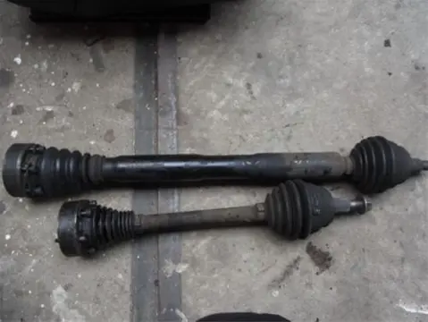 Audi A3 1.8 v5 Aandrijfassen Sloopauto inkoop Den haag