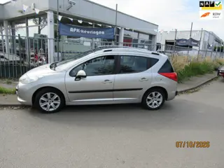 Peugeot 207 SW 1.4 VTi XS,airco,trekhaak