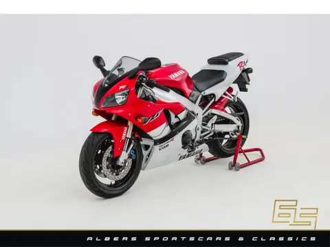 Yamaha YZF R1 4XV RN01 All original - Unmodified - 1 owner - History available - Vivid Red Cocktail 