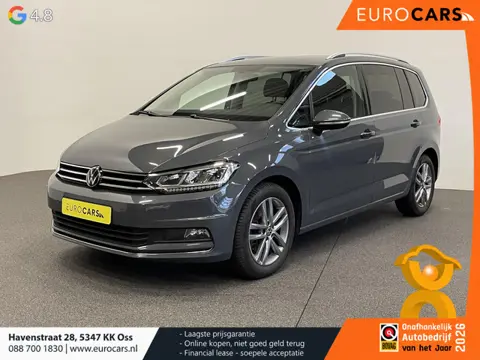 Volkswagen Touran 1.5 TSI 150pk Automaat Highline 5 zitplaatsen Navigatie  Parkeersensoren Cruise Co