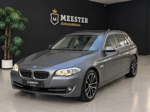BMW 5-serie Touring 528xi High Executive|Panodak|ACC|Head-up