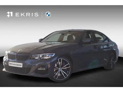 BMW 3-serie 318i Executive Edition | M Sport | Head-up Display | PDC voor en achter | Apple Carplay