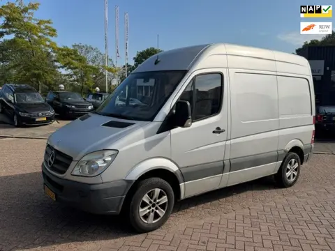 Mercedes-Benz Sprinter 215 2.2 CDI 325 HD automaat / bj.2006 / NAP met 256758 km./ APK 10/2027 / tre