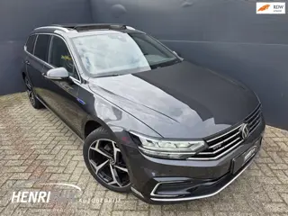 Volkswagen Passat Variant 1.4 TSI PHEV GTE Business Pano / Camera / Trekhaak / SOH 97%