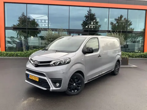Toyota ProAce Worker 2.0 D-4D Black Line Long Airco Cruise 3 Zits Alu Velg Trekhaak 2500 kg Euro 6