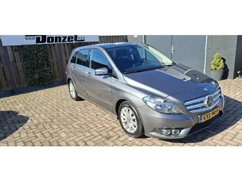 Mercedes-Benz B-Klasse 180 AUTOMAAT + NAVIGATIE (bj 2013)