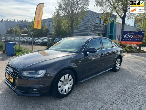 Audi A4 Limousine 1.8 TFSIe Limited S LINE - TREKHAAK - NAP !