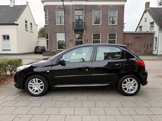 Peugeot 206 + 1.4 XS 5 DEURS AIRCO ZEER MOOI EERSTE EIGENAAR