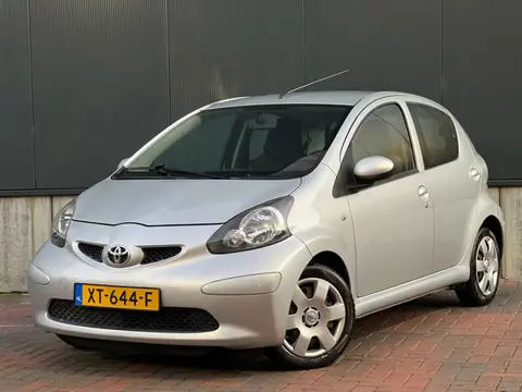 Toyota Aygo 1.0-12V Accent * Airco * 5-Deurs * Nette Auto * Goed Onderhouden *