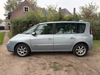 Renault Espace 2.0T Privilège AUTOMAAT CLIMA PANO The Car Drives And Shifts Well