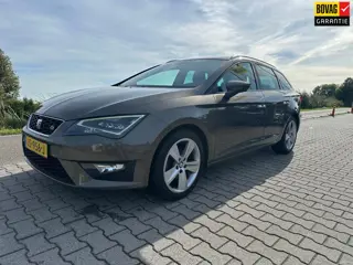 Seat Leon ST 1.4 EcoTSI FR Connect, Carplay, Led, Elektrische half lederen stoelen, Camera, Cruiseco